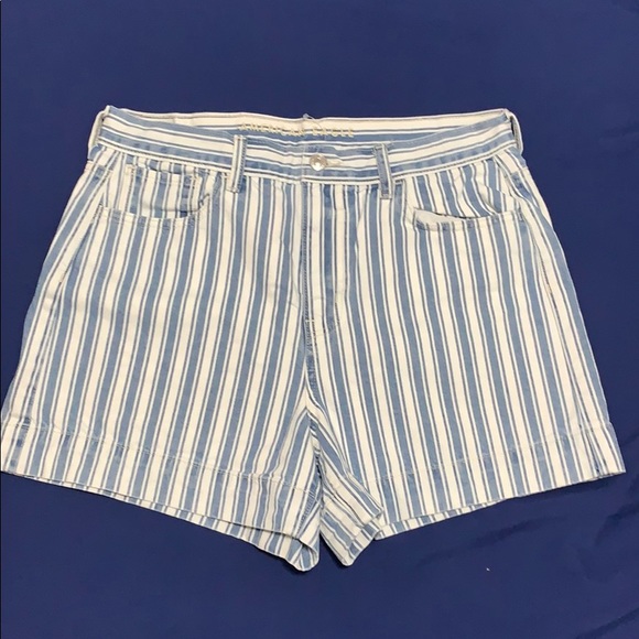 American Eagle Outfitters Shorts || striped shorts - Picture 1 of 5